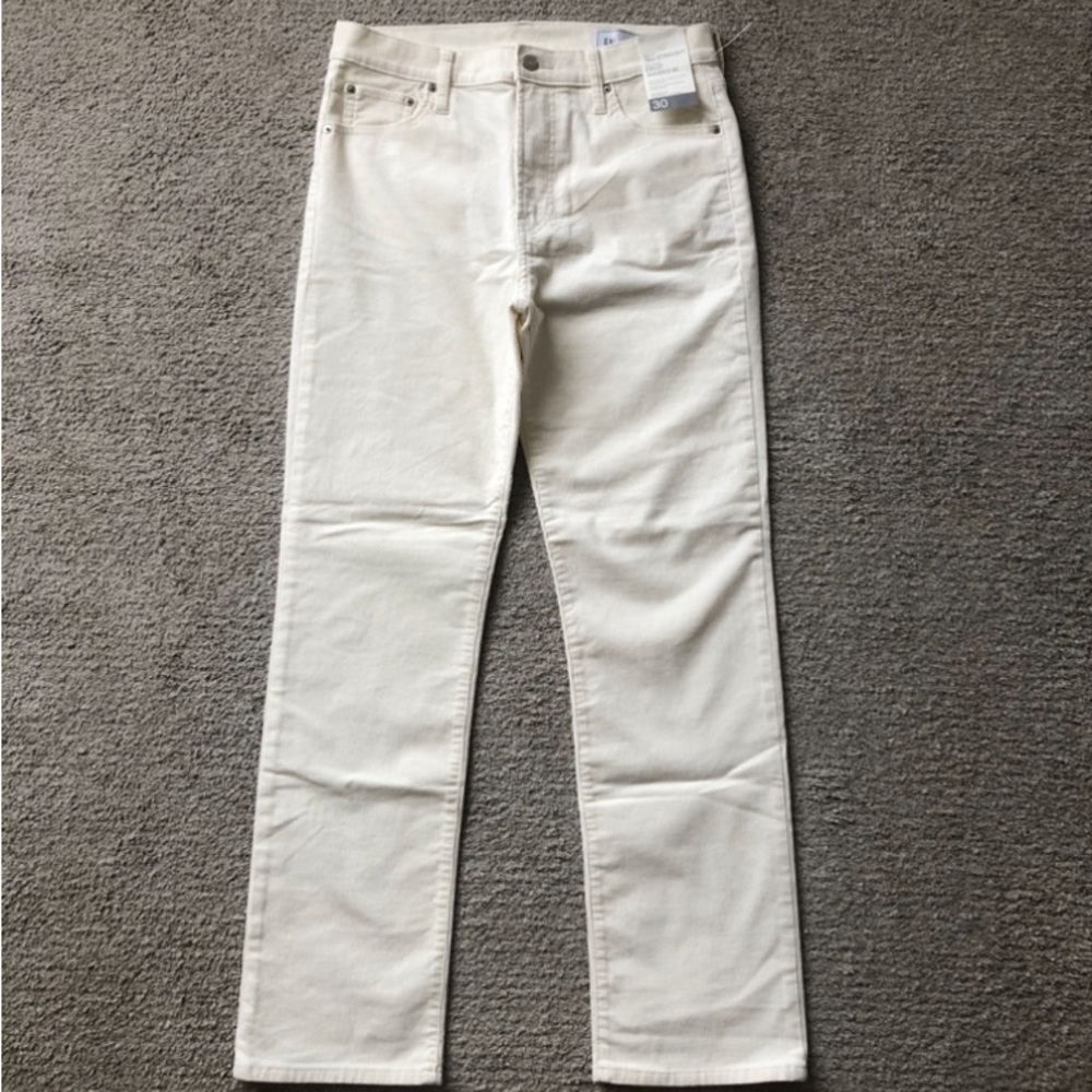 GAP 90s Straight Leg, High Rise Corduroy Jeans.NWT.